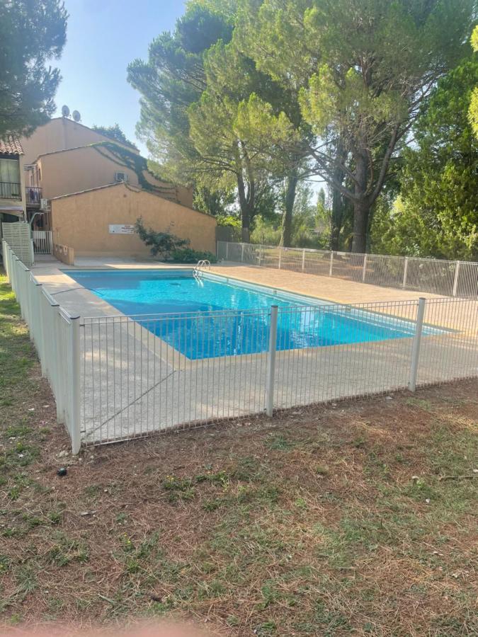 Appartement Les Hameaux Arles Dış mekan fotoğraf