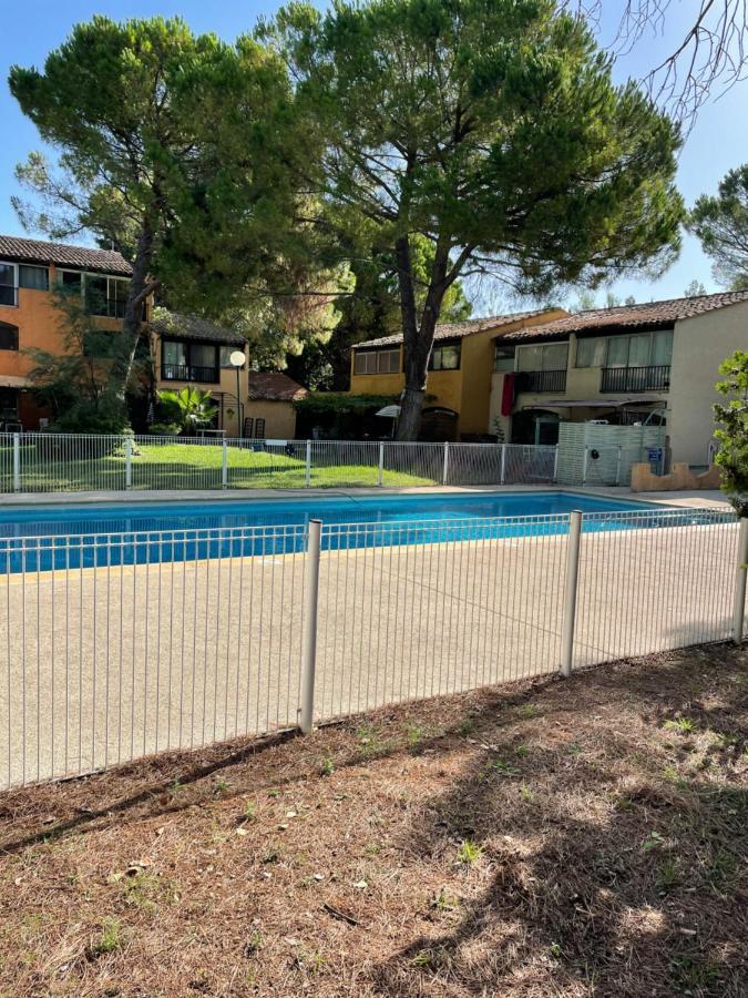 Appartement Les Hameaux Arles Dış mekan fotoğraf
